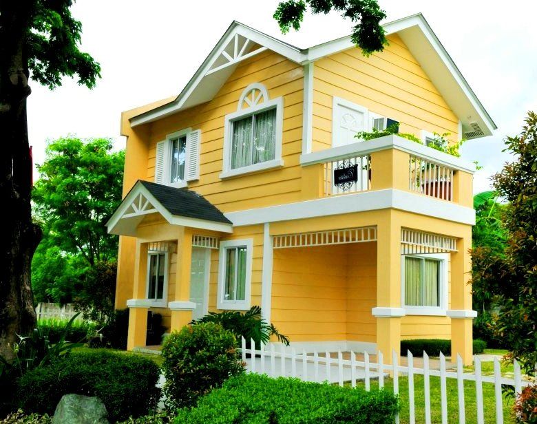 Warm Sunny Yellow hOUSE